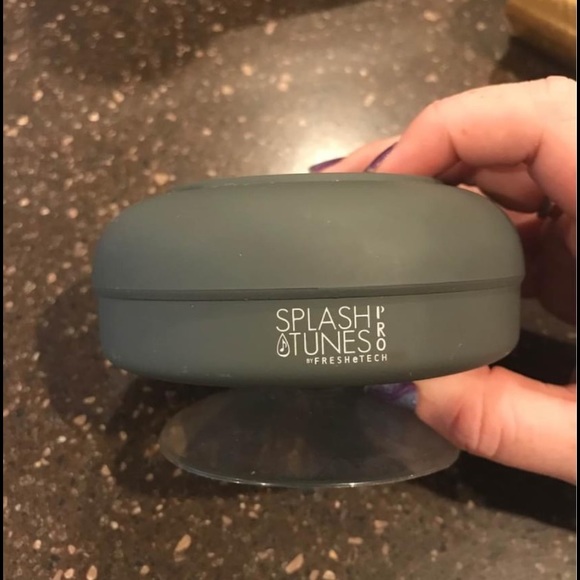 Bluetooth Splash Tunes Shower Speaker - Picture 3 of 3